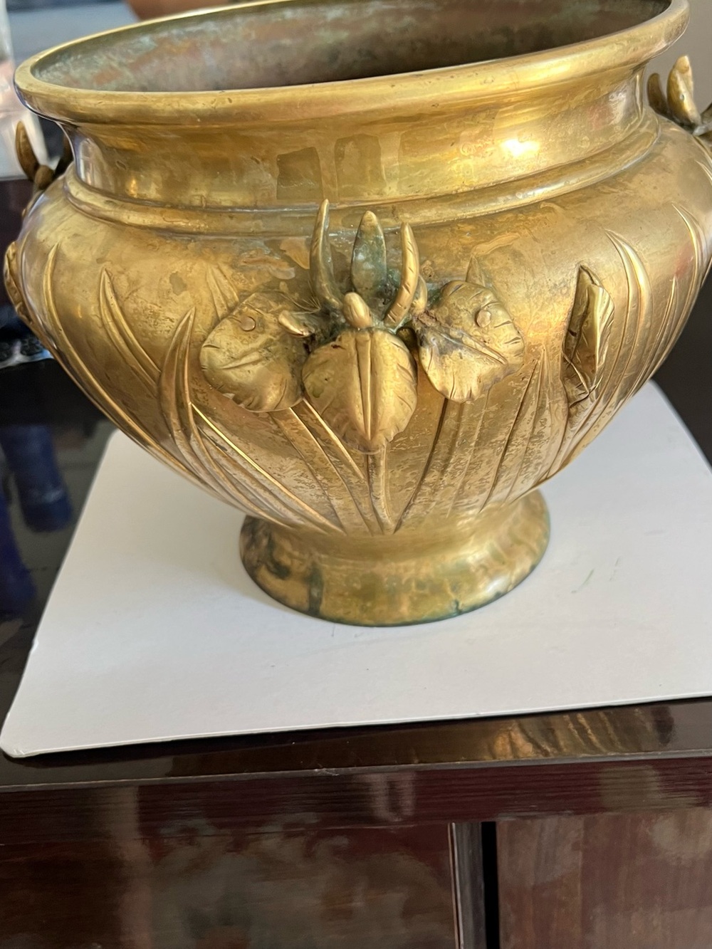 Vintage Antique Brass Decorative Planter in Gold Finish
R 8”
